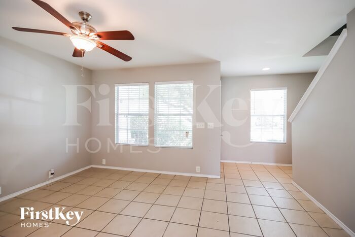 Building Photo - 923 Grand Plains Dr