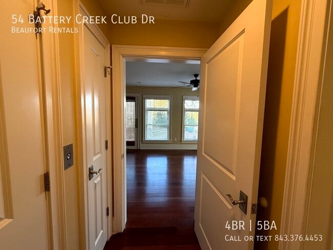 Building Photo - 54 Battery Crk Clb Dr