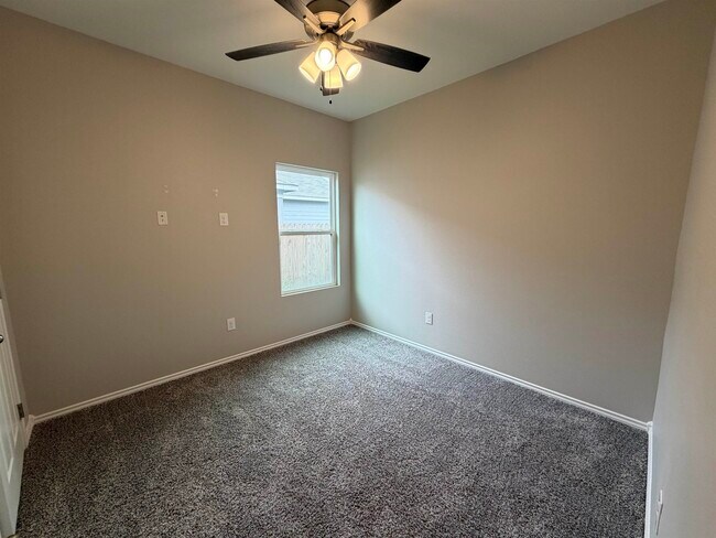 Building Photo - 1607 Decano Ln