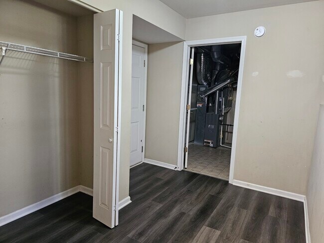 Building Photo - 2305 Hudson Cir