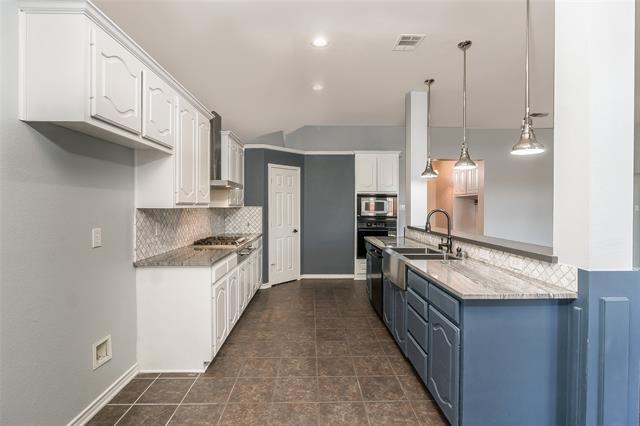 Building Photo - 15760 Scenic Rd