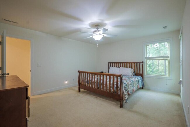 Building Photo - 411 Alamosa Pl