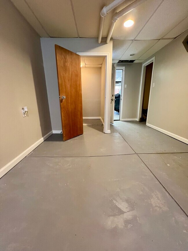 Building Photo - Gorgeous 3-Bedroom Townhome in Juniata! Available NOW!