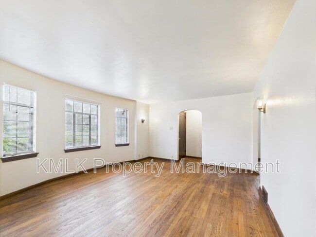 Building Photo - 1119 Copley Rd