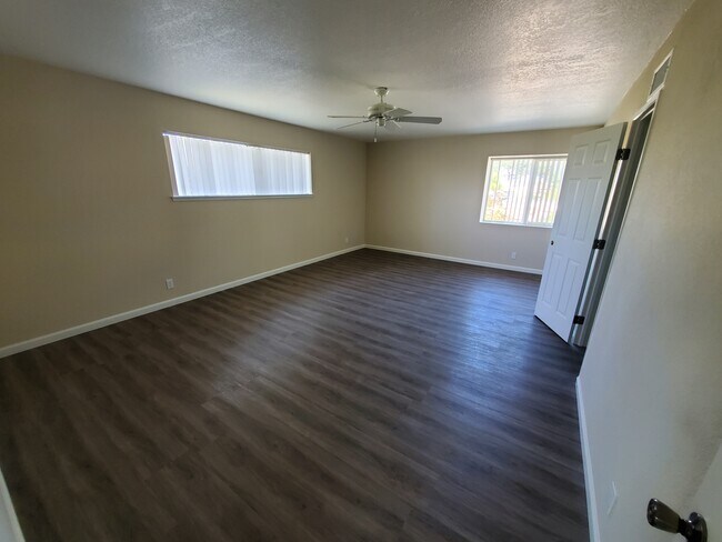 Master bedroom - 25619 Mountain Pass Rd