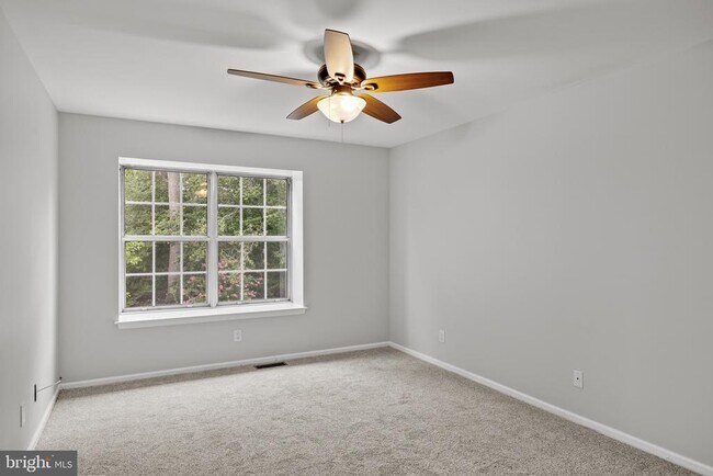 Building Photo - 5001 Aberdeen Ln