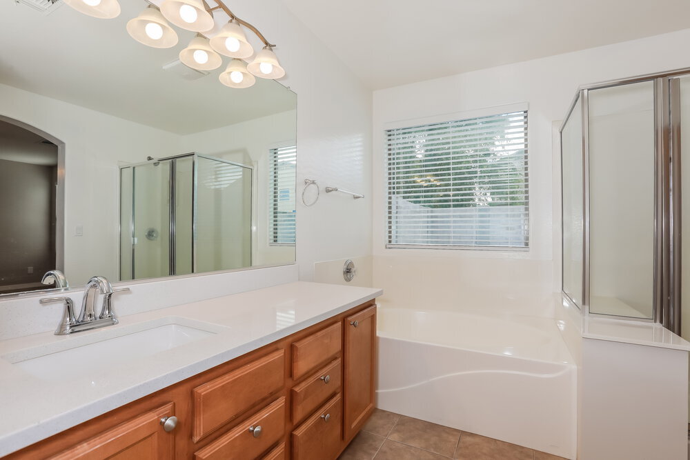 Building Photo - 1977 W Vineyard Plains Dr