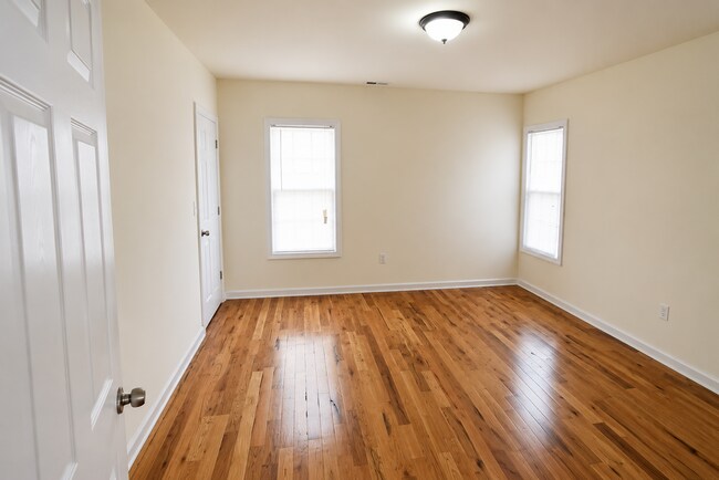 Building Photo - 192 Benham Ave