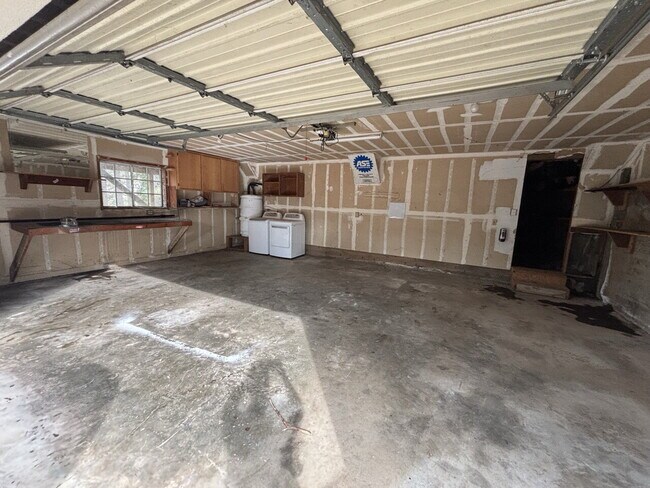 Building Photo - 3/2 on 3/4 acre lot near Holiday Market for rent!