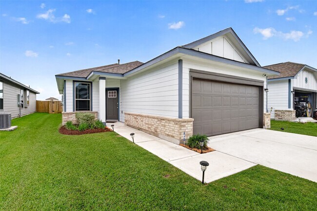 Building Photo - 8006 Barret Travis Ct