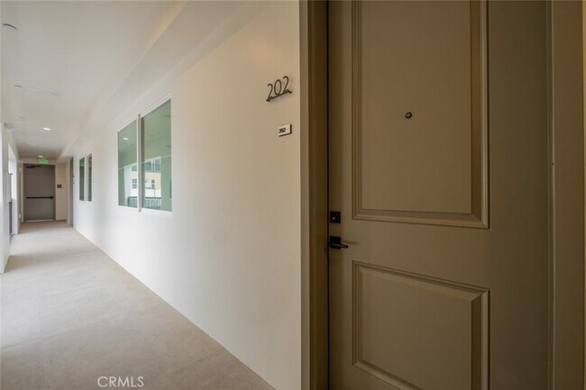 Building Photo - 10218 Fernglen Ave