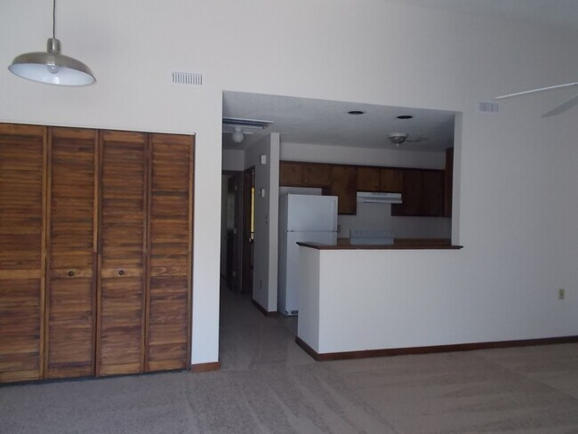 Building Photo - 1533 College Way