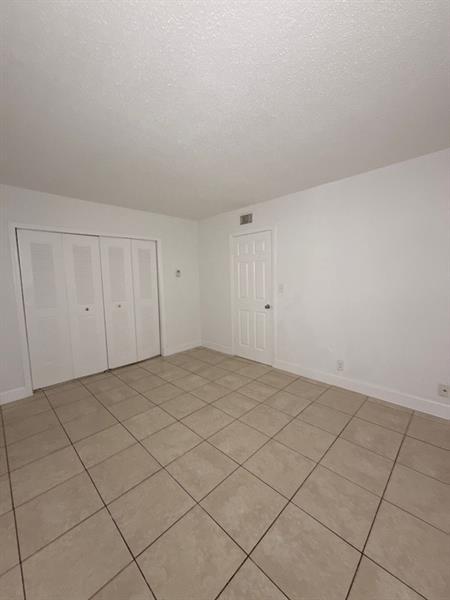 Building Photo - 8600 NW 40th St