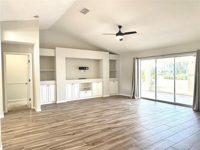 Building Photo - 73 Santarem Cir