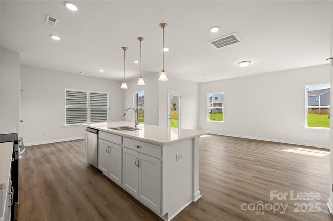 Building Photo - 1231 Langston Ln