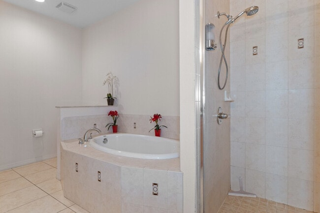 Building Photo - 4765 S Amstel Dr