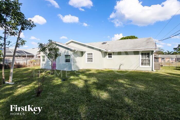 Building Photo - 113 Vin Rose Cir SE