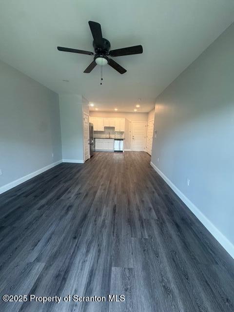 Building Photo - 407 Circle Dr