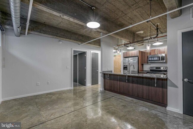 Building Photo - 4800 Brown St