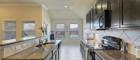 Building Photo - 11701 Summer Springs Dr