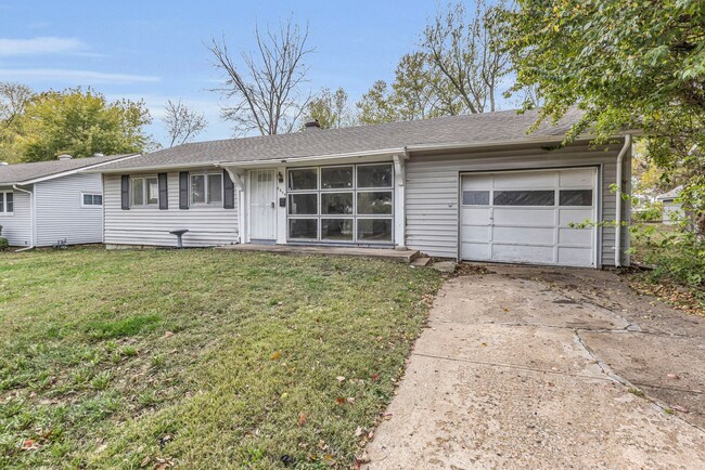 Building Photo - Updated 3+ Bedroom Ranch