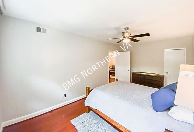 Building Photo - 1307 N Ode St