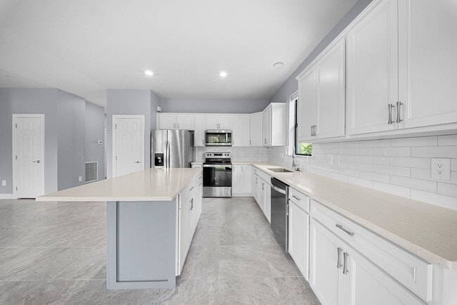 Building Photo - Modern Living 3-bedroom, 2-bath home in Alva