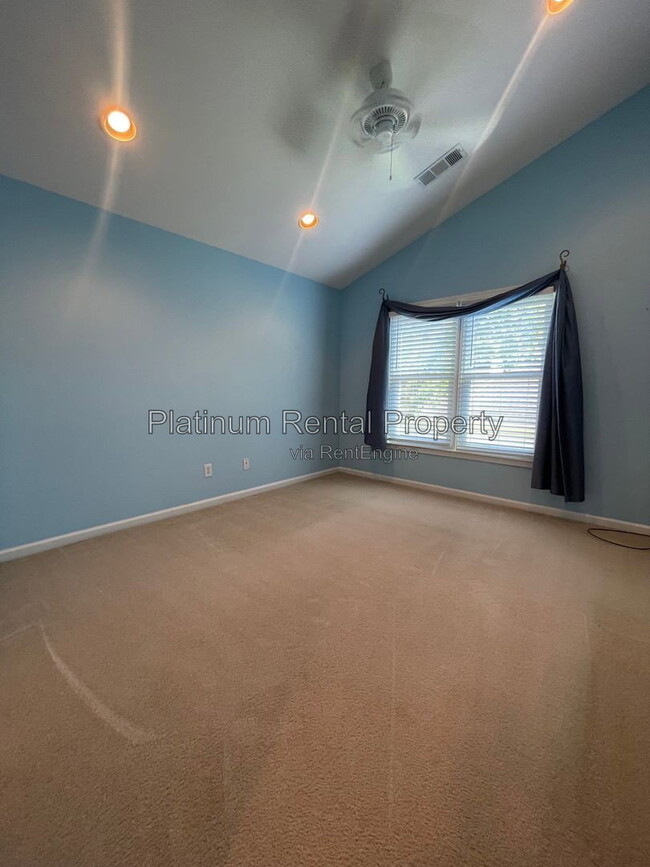 Building Photo - 720 Treadstone Ct