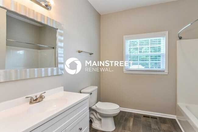 Building Photo - 4 Bedroom Pet-Friendly Home in Smithfield,...