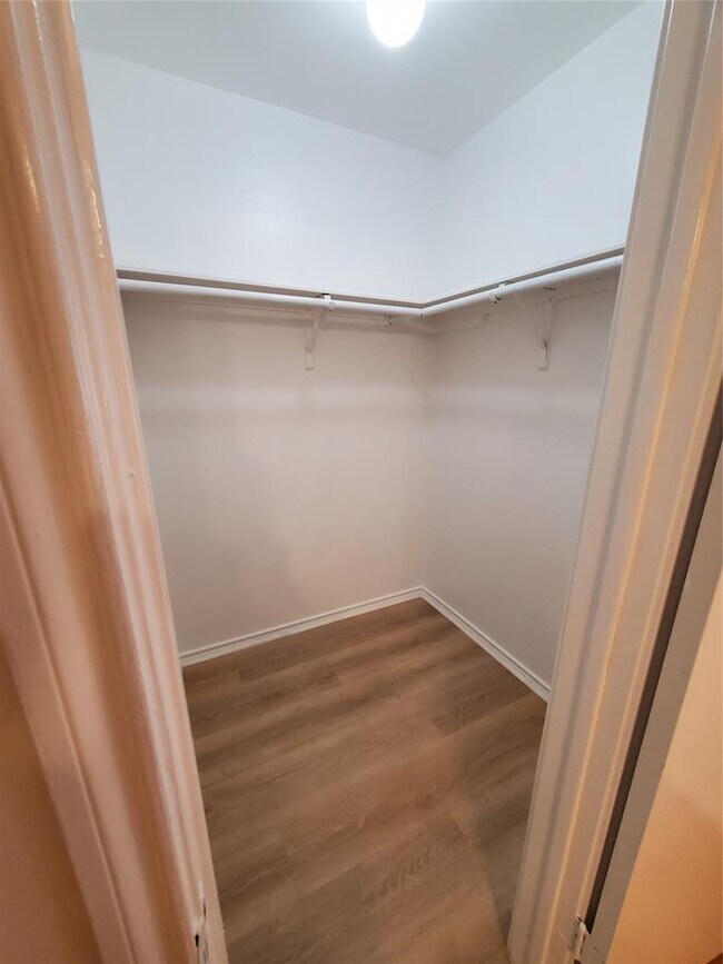 Building Photo - 7209 Ritchie Dr