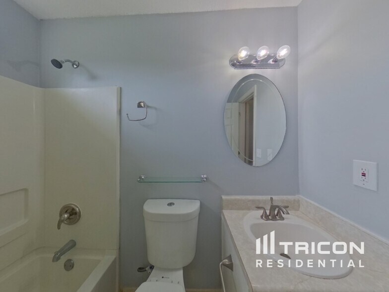 Building Photo - 3539 Oak Leaf Ct