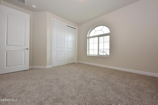 Building Photo - 705 Paseo De La Reina St