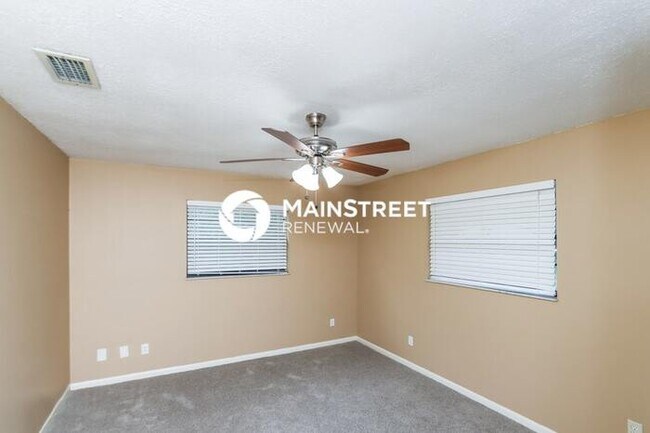 Building Photo - 3 Bedroom Pet-Friendly Home in Sebastian, ...