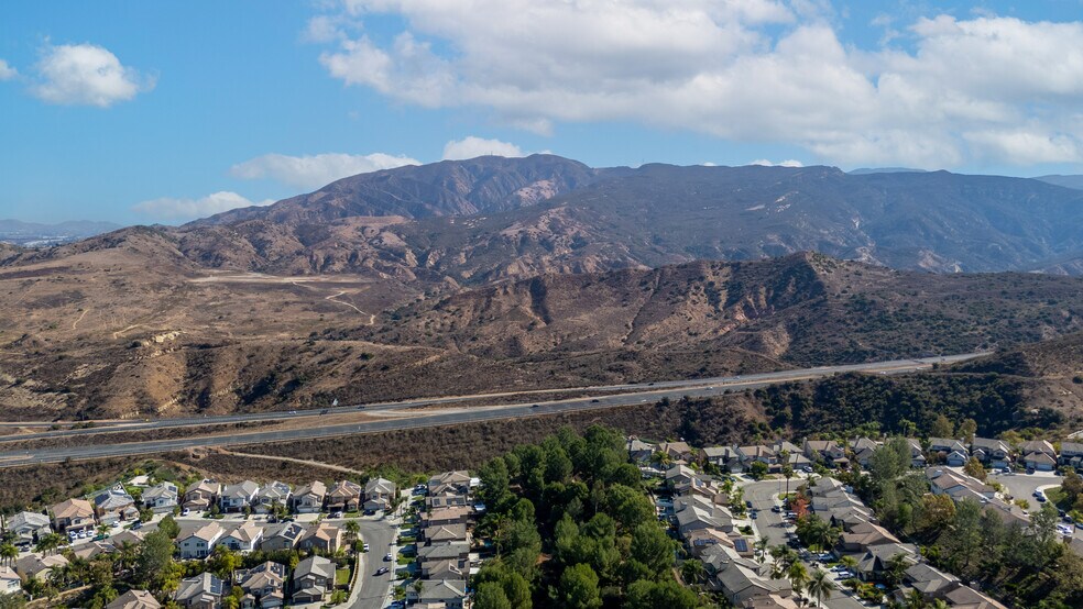 Building Photo - 8755 E Garden View Dr