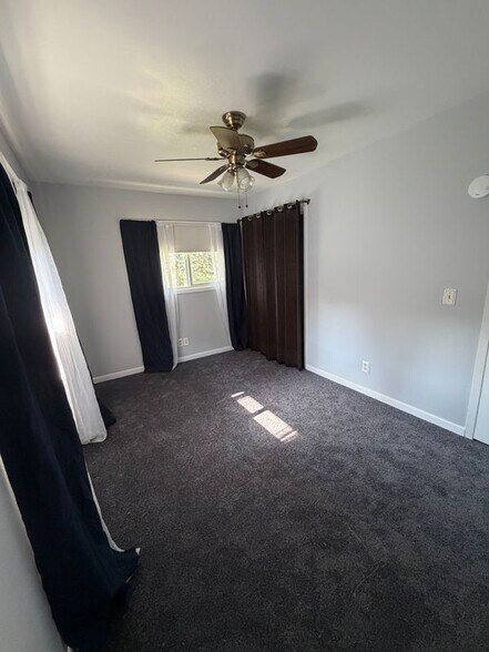 Building Photo - 107 Hadley Dr