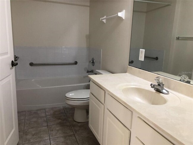 Building Photo - 1150 Carmel Cir