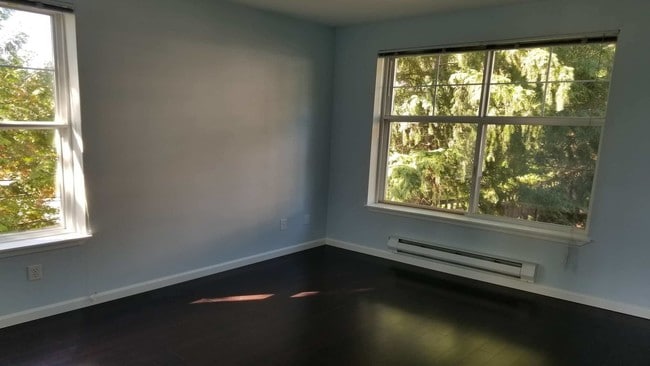 Building Photo - Issaquah Daybreak - 1 bedroom