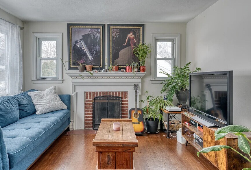 Building Photo - 291 Mansfield Ave