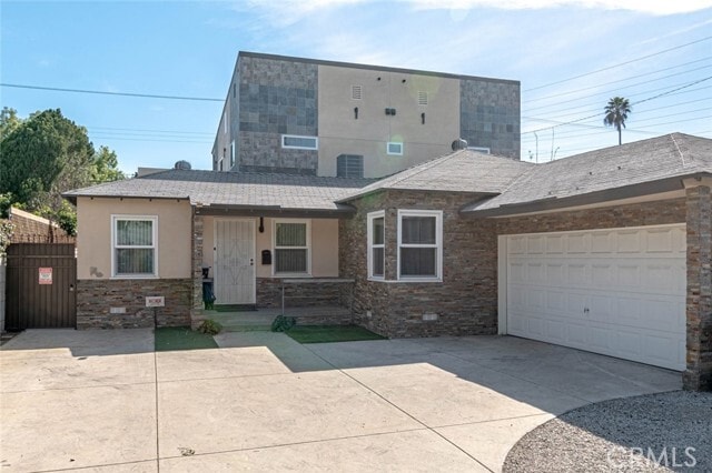 Building Photo - 18748 Collins St