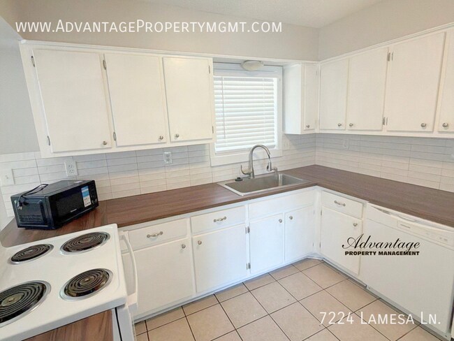 Building Photo - 7224 Lamesa Ln