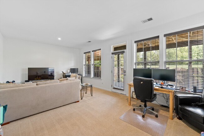 Building Photo - 43122 Shadow Terrace