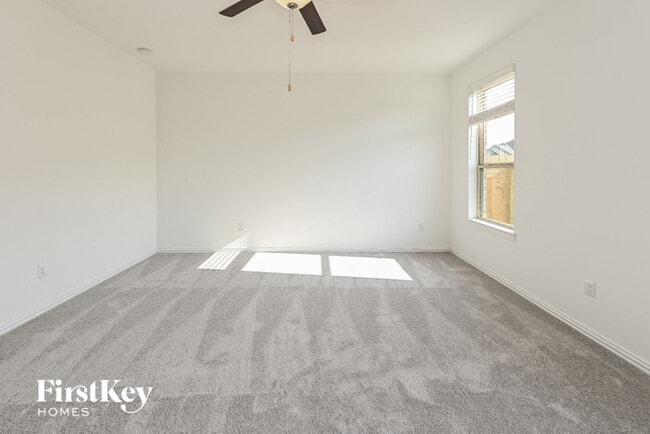 Building Photo - 9611 Pleasant Way