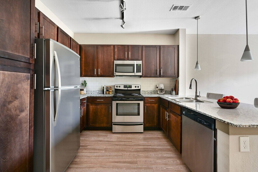 Kitchen - Hollister Oaks
