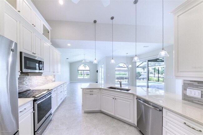 Building Photo - 566 Port Bendres Dr