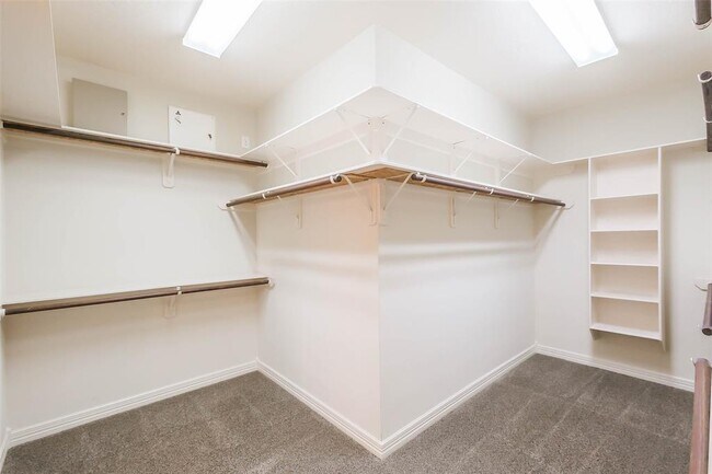 Building Photo - 12411 Santiago Cove Ln