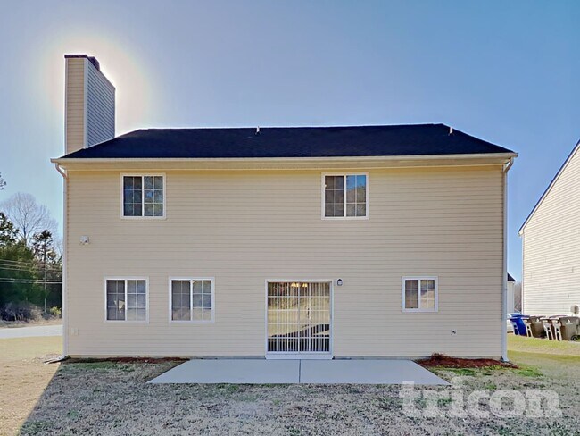 Building Photo - 2675 Chatfield Dr