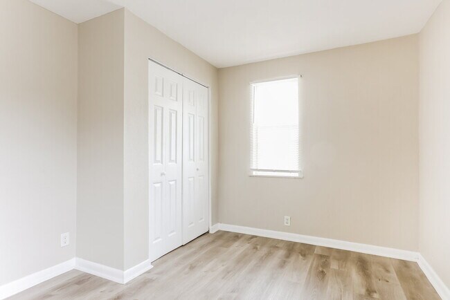 Building Photo - 1564 NW 3rd Way