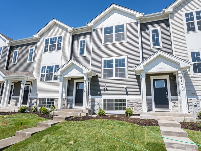 Building Photo - 2131 Sassafras Wy