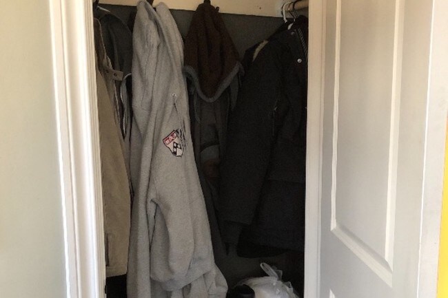 Building Photo - 671 Wordsworth St