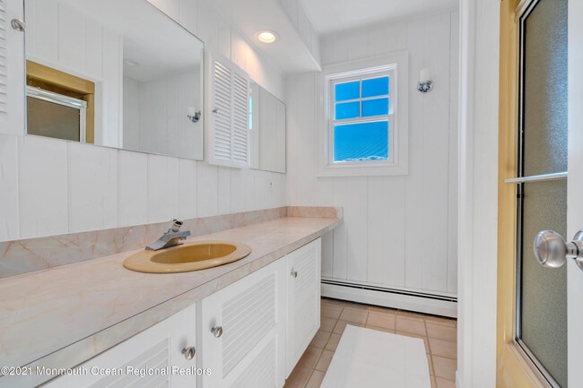 Building Photo - 706 Morven Terrace